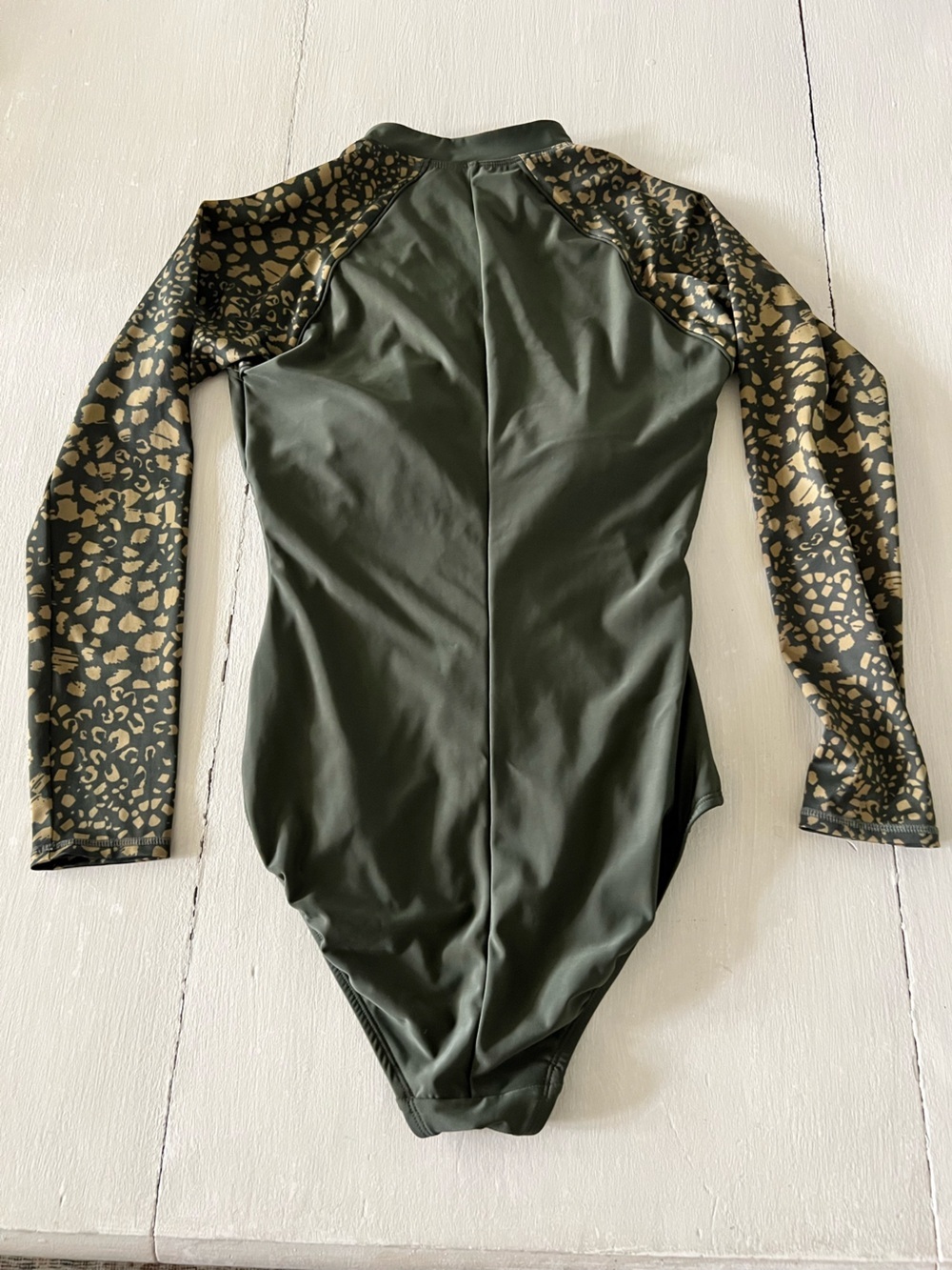 All In Motion Olive Green Leopard Print Long Sleeve Rash Guard Swimsuit Medium - Picture 4 of 5